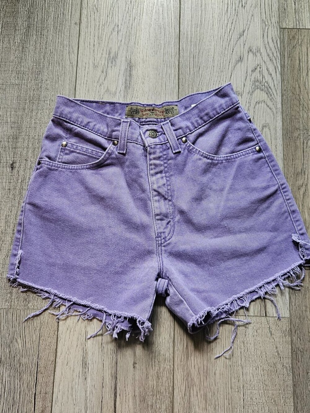 Vintage Women's Levi's 900 Series Purple High Rise Denim Cutoff Shorts USA